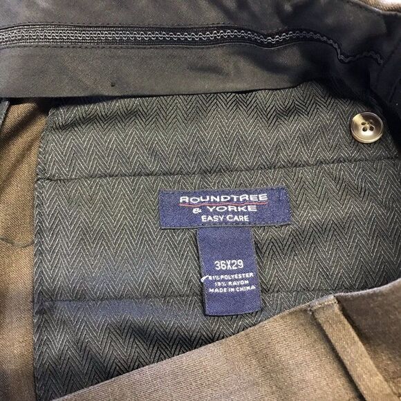 Roundtree & Yorke Mens Easy Care Brown Dress Pants Pleated Slacks 36x29 - Picture 9 of 10